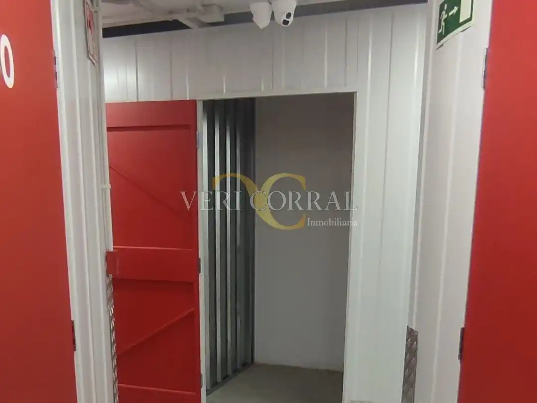 Storage room for rent in Llanes