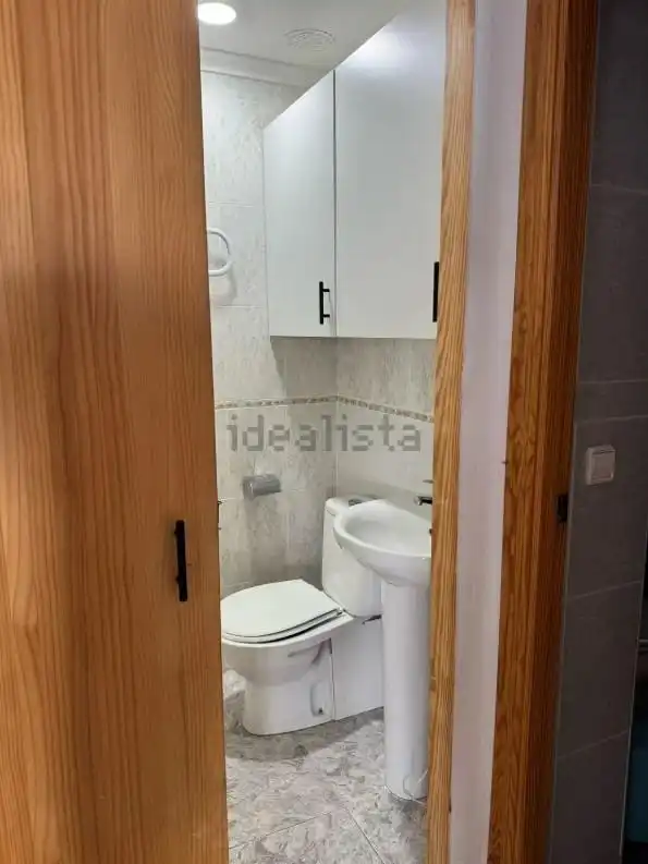 Baño de Piso de alquiler en Alicante / Alacant con Aire acondicionado, Calefacción y Terraza