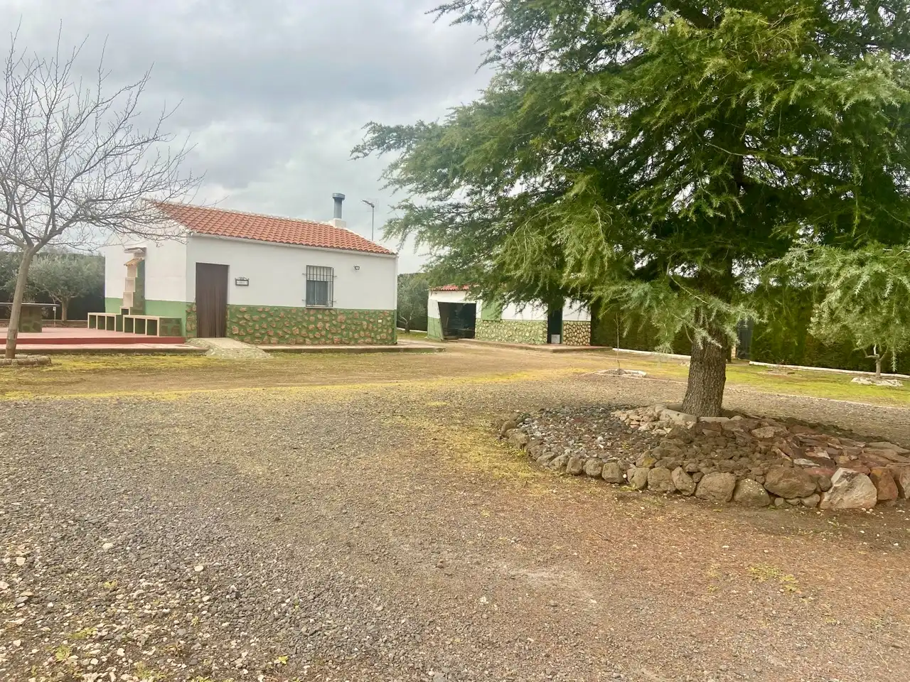 Vista exterior de Casa o xalet en venda en Ciudad Real amb Calefacció, Jardí privat i Traster