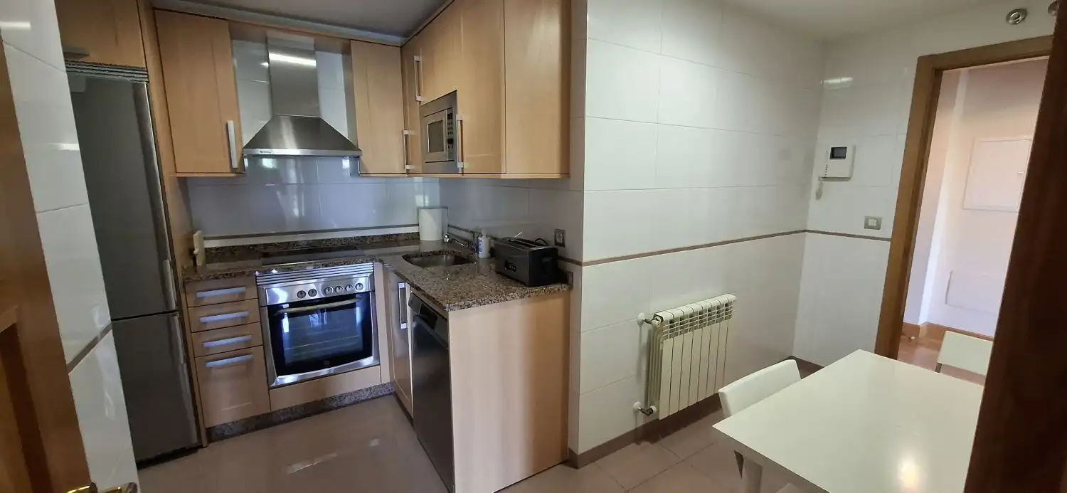 Cocina de Piso en venta en A Coruña Capital  con Calefacción y Trastero