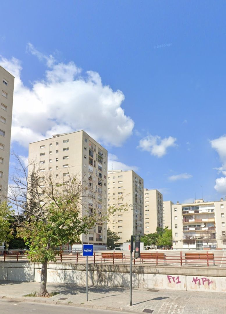 Exterior view of Flat for sale in Terrassa  with Balcony