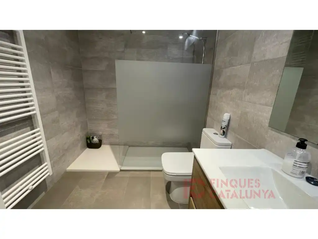 Bathroom of Houses for sale in Vilablareix  with Private garden