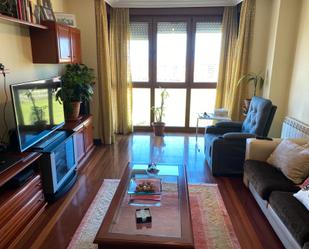 Sala d'estar de Pis en venda en Santander amb Calefacció, Parquet i Moblat