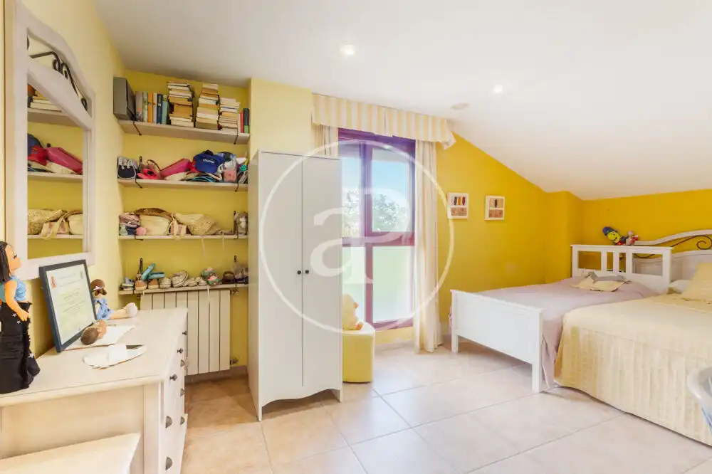 Habitación de Casa o chalet en venta en Sagunto / Sagunt con Aire acondicionado, Calefacción y Jardín privado