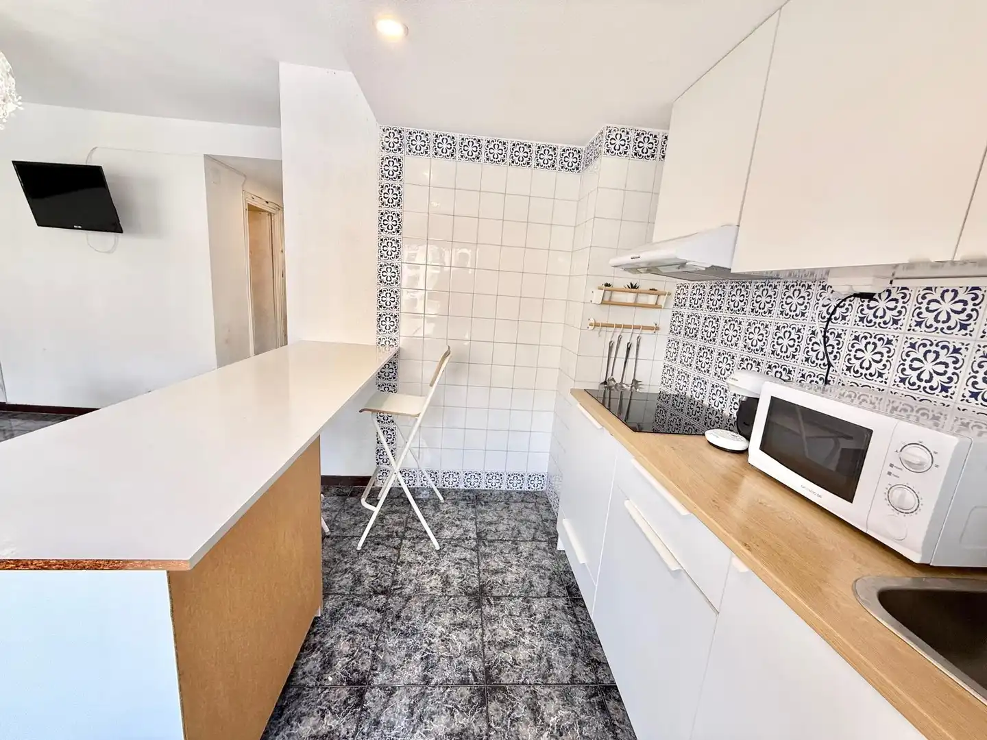 Cuina de Apartament de lloguer en La Manga del Mar Menor amb Aire condicionat, Calefacció i Piscina