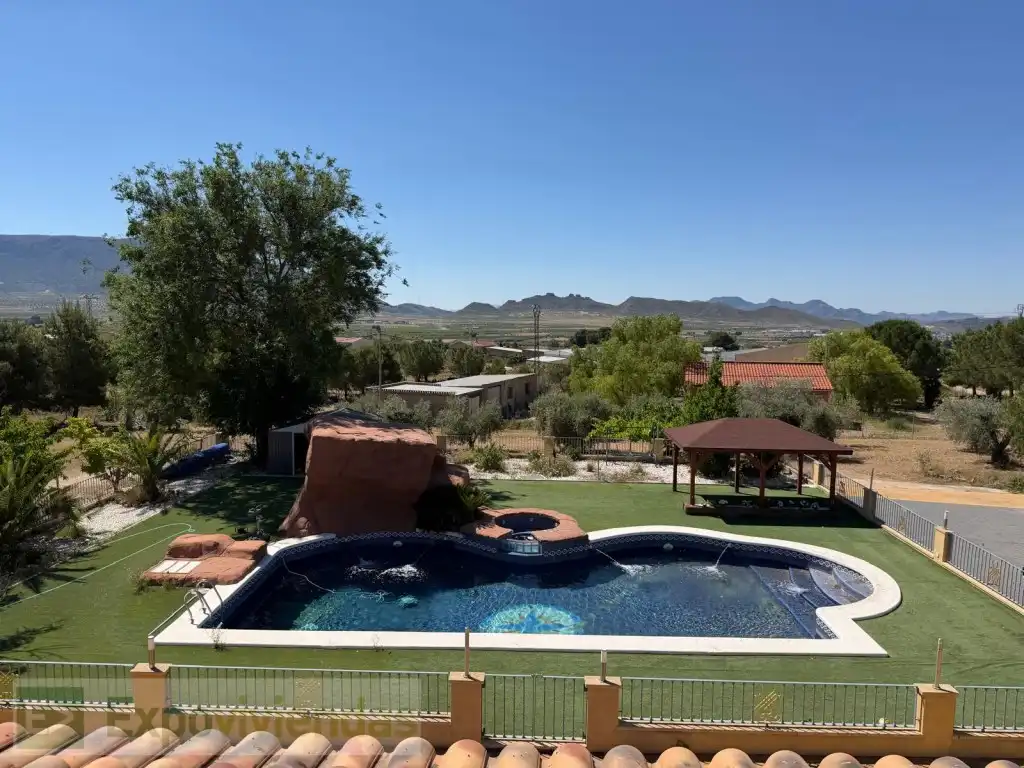 Piscina de Casa o chalet en venta en Jumilla con Jardín privado, Terraza y Piscina