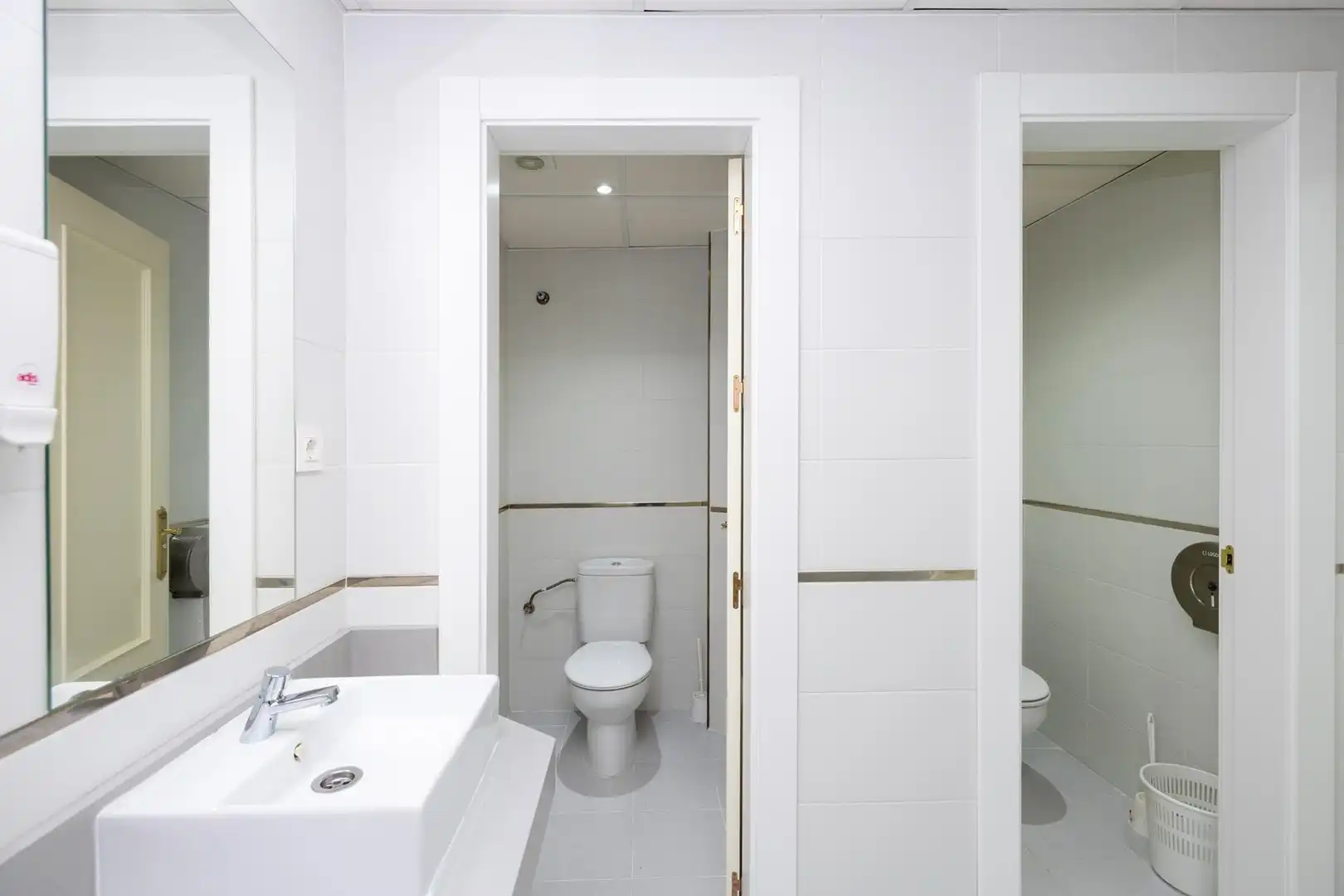 Local comercial en venta en Avenida Santa Maria de la Alhambra, imagen 13