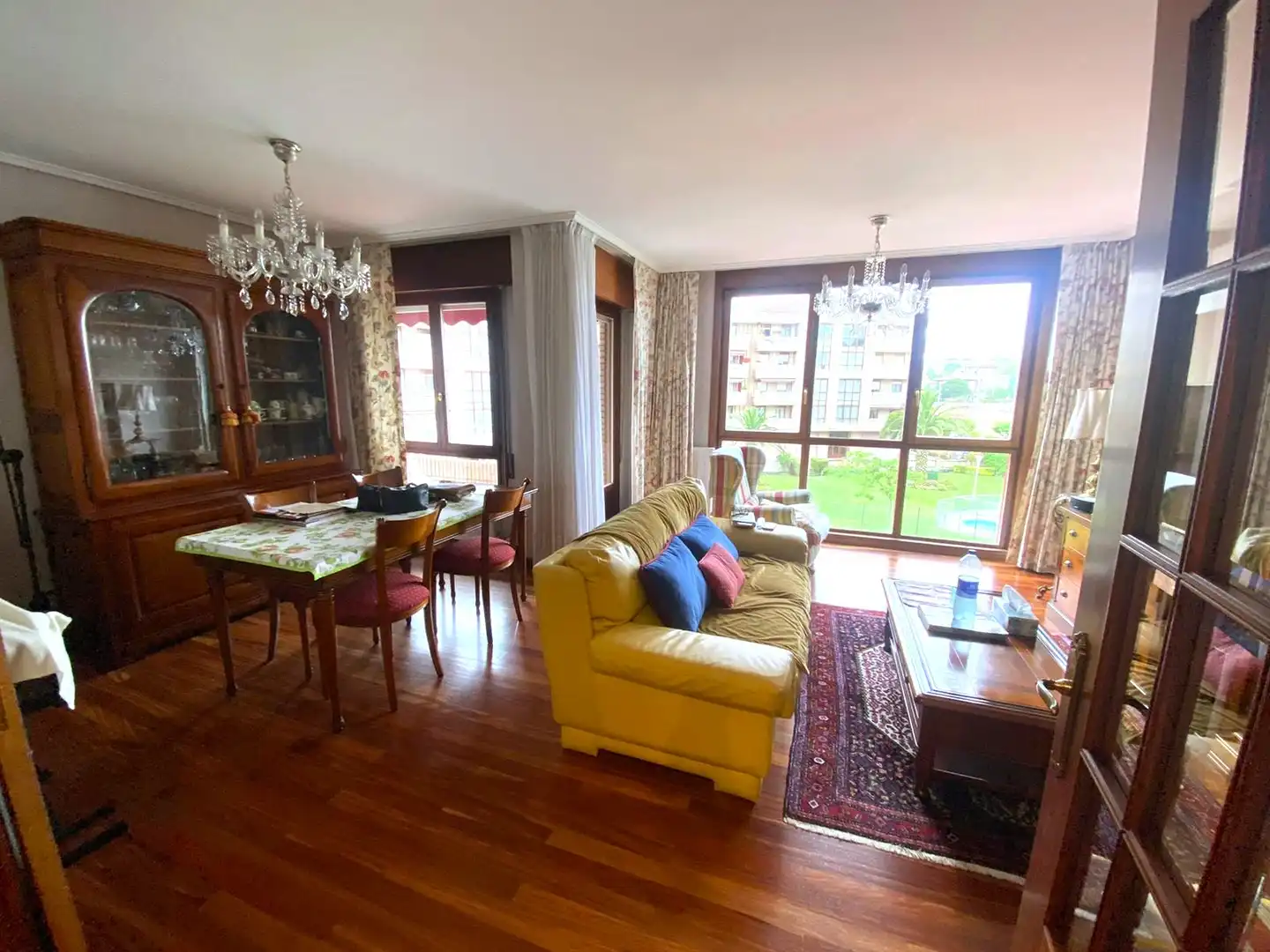 Living room of Flat for sale in Castro-Urdiales  with Heating, Private garden and Parquet flooring