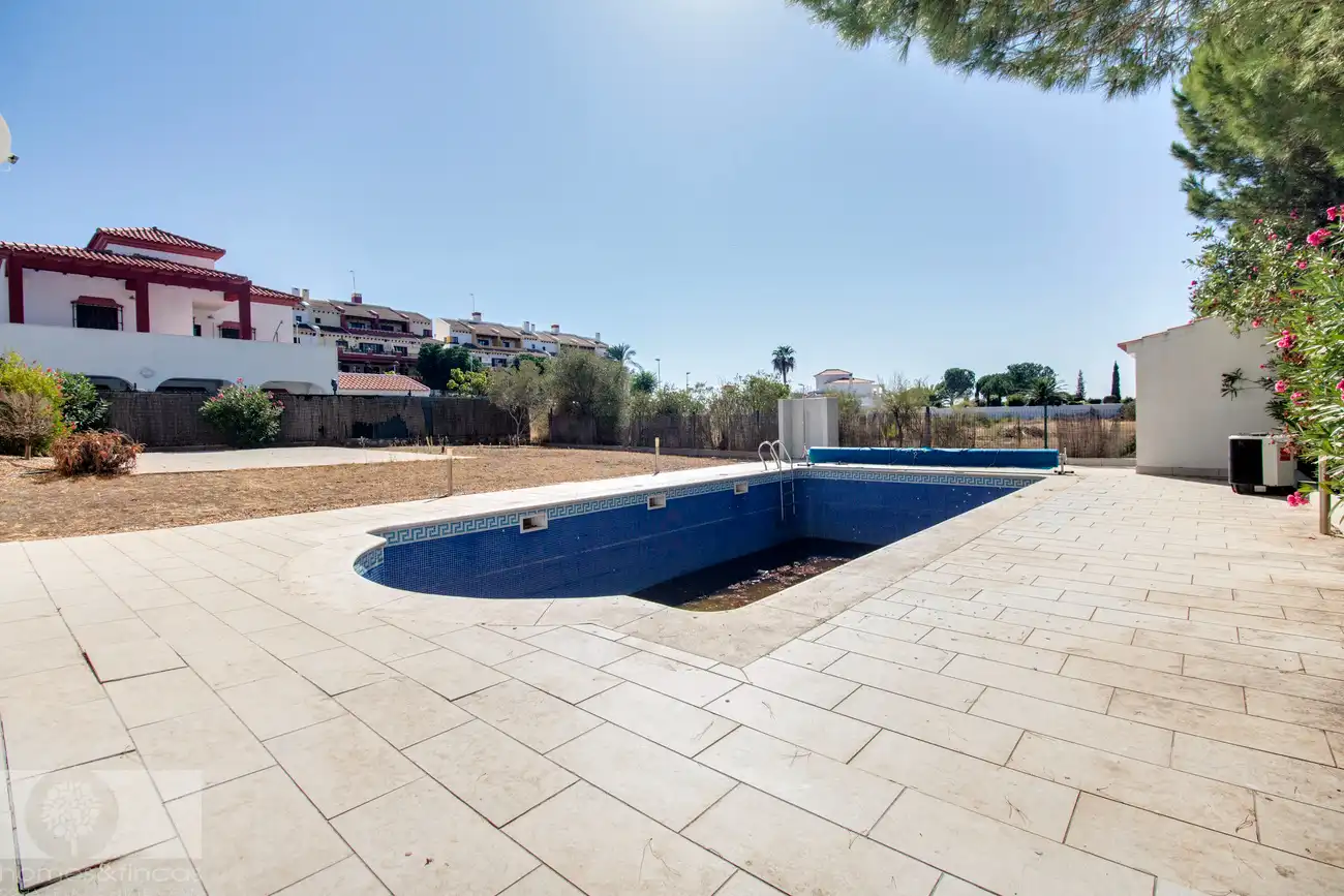 Swimming pool of Houses for sale in Ayamonte  with Air Conditioner, Private garden and Terrace