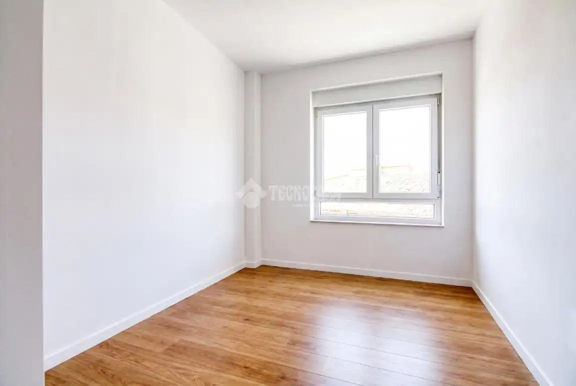 Habitación de Casa adosada en venta en Calvarrasa de Abajo con Calefacción y Terraza