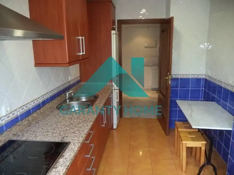 Cocina de Apartamento de alquiler en Cáceres con Aire acondicionado, Calefacción y Terraza
