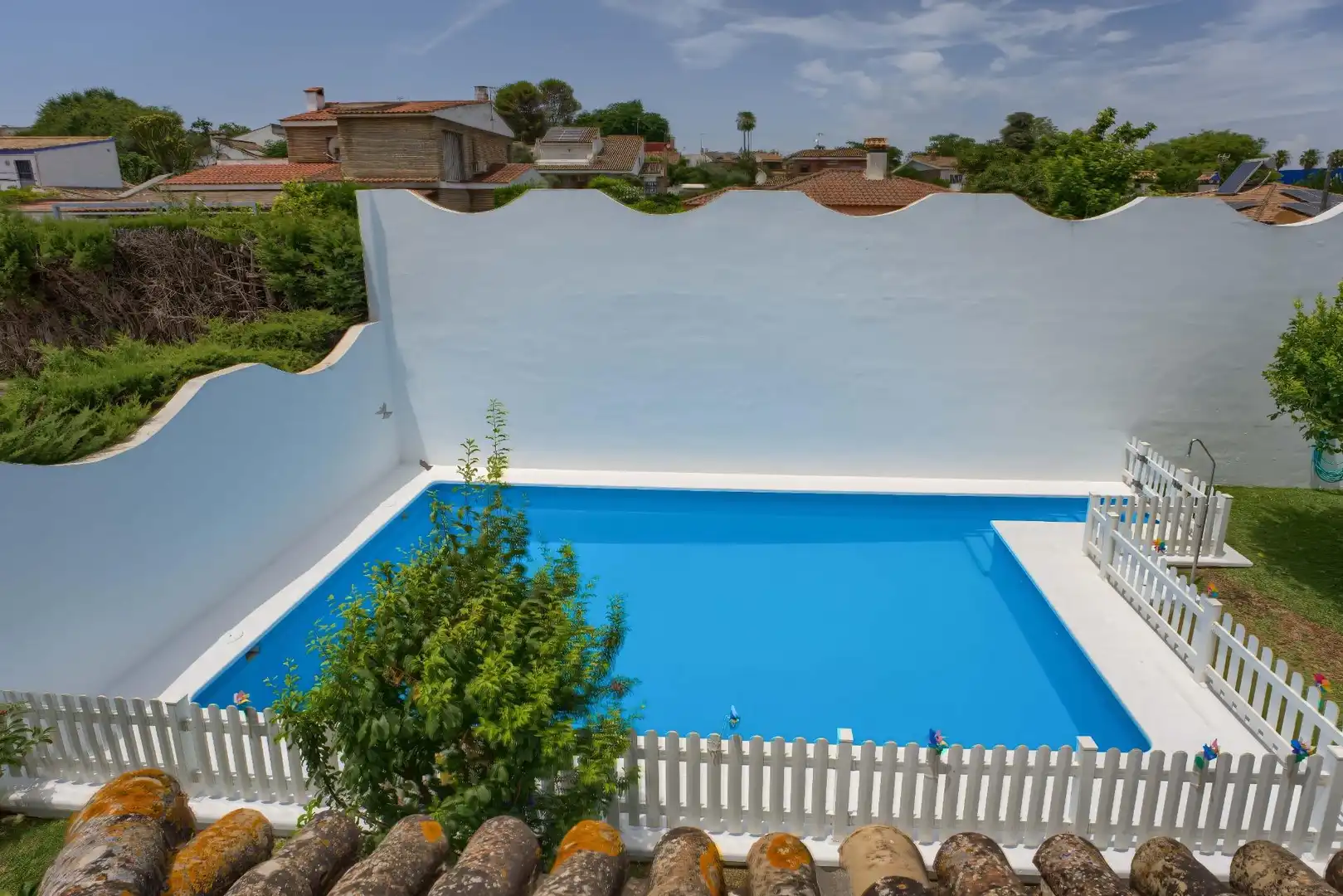 Swimming pool of Houses for sale in Tomares  with Air Conditioner, Heating and Private garden