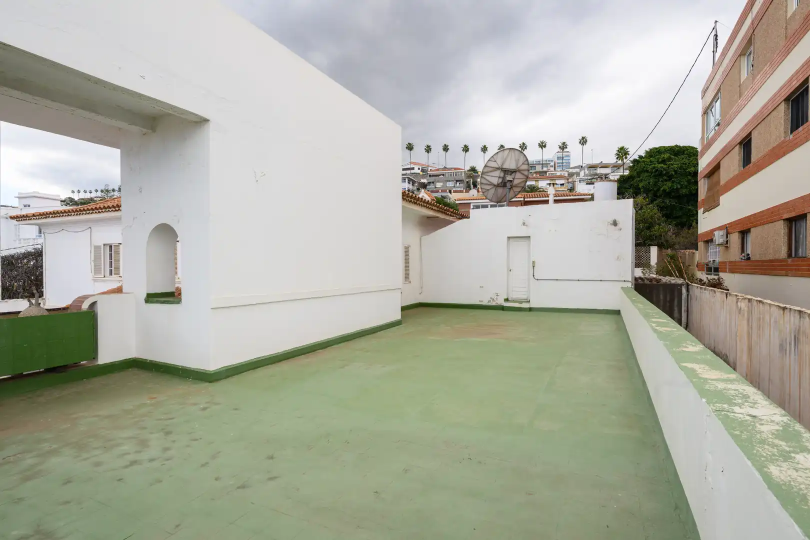 Terrassa de Casa o xalet en venda en Las Palmas de Gran Canaria amb Aire condicionat, Jardí privat i Terrassa