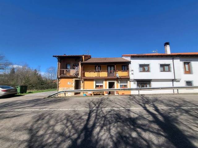 Casa-chalet en Venta en Ceceñas en Ceceñas - Hermosa