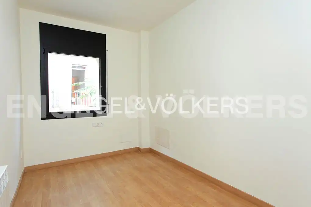 Habitación de Casa o chalet en venta en Barcelona con Calefacción y Jardín privado