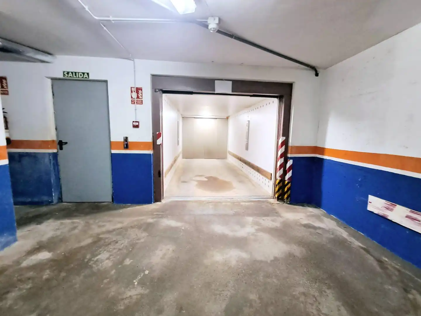 Parking of Flat for sale in Águilas  with Air Conditioner, Heating and Terrace
