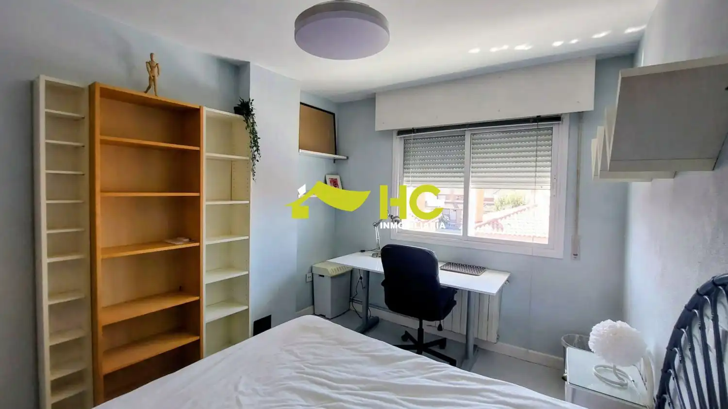 Bedroom of Flat for share in Villaviciosa de Odón  with Air Conditioner, Heating and Furnished