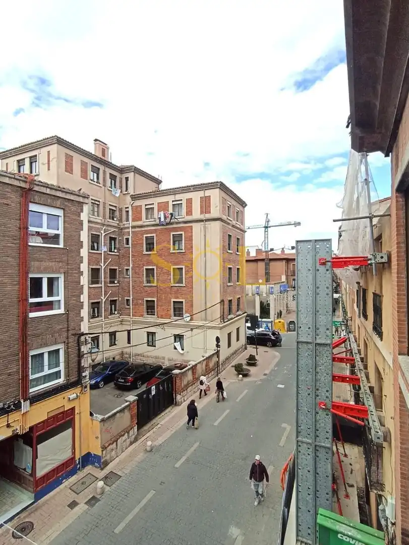 Außenansicht von Gebäude zum Verkauf in León Capital 