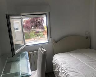Dormitori de Casa o xalet per a compartir en  Madrid Capital amb Aire condicionat, Moblat i Rentadora