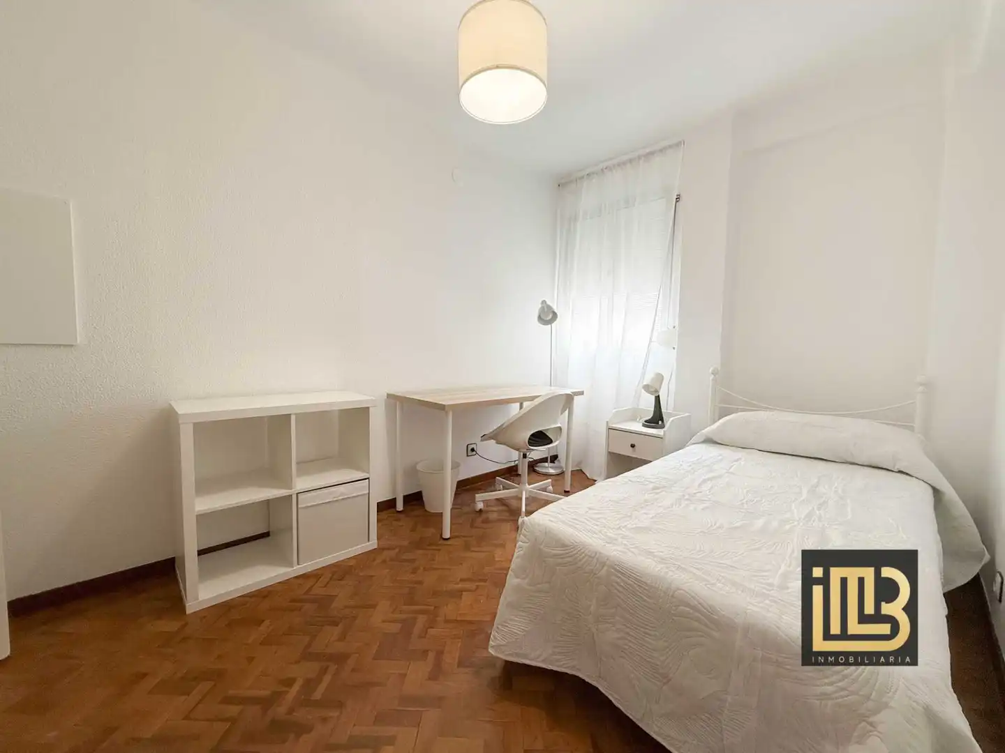 Bedroom of Flat for share in Málaga  with Air Conditioner, Heating and Furnished