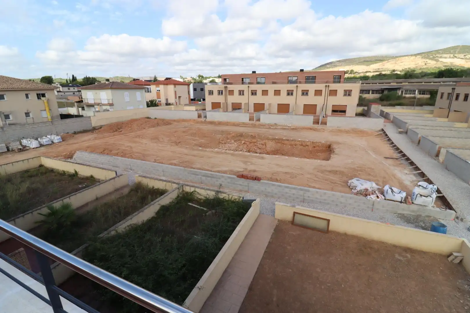 Casa adosada en venta en Calle Montserrat Roig, Ulldecona