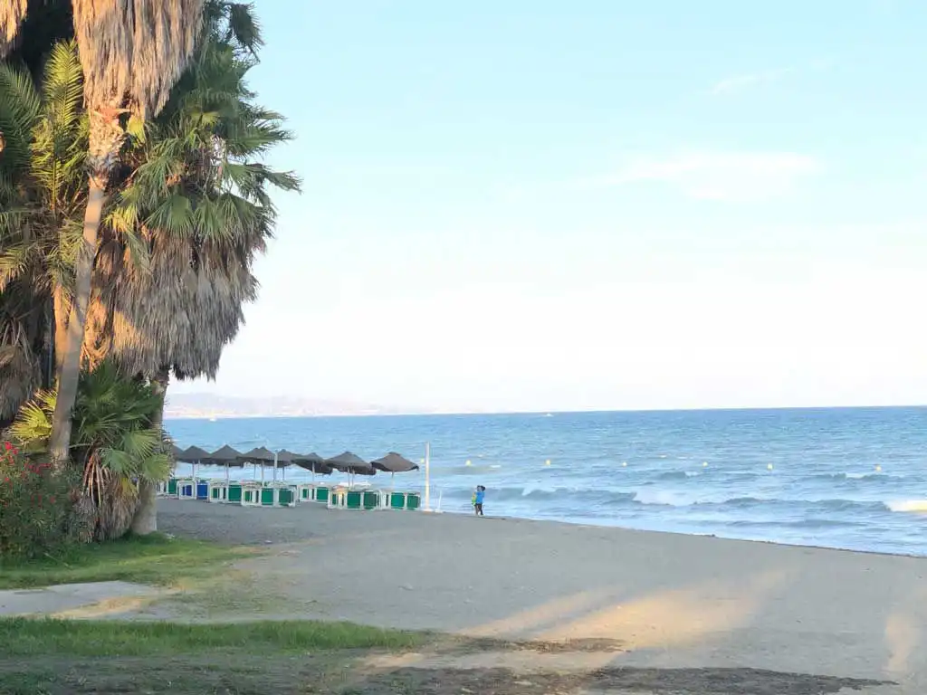 Vista exterior de Piso en venta en Marbella con Calefacción