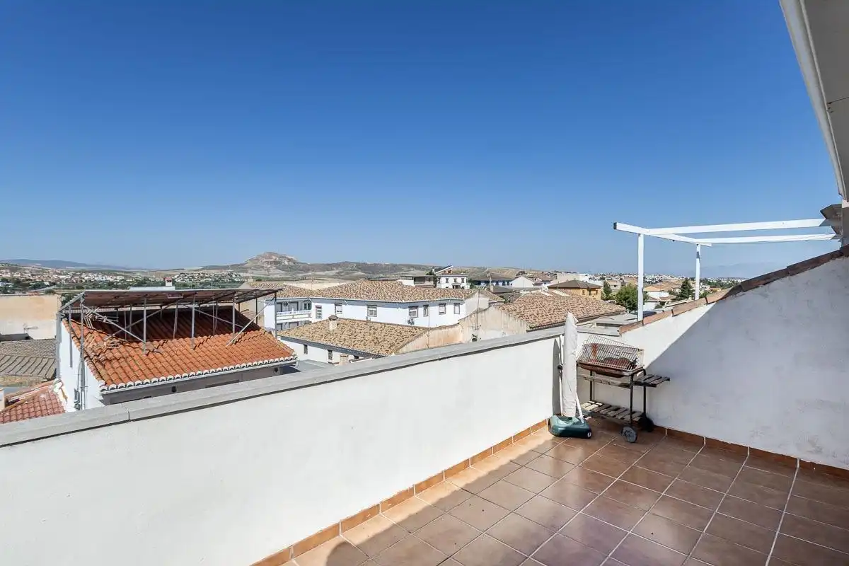 Exterior view of Attic for sale in Alhendín  with Air Conditioner, Parquet flooring and Storage room