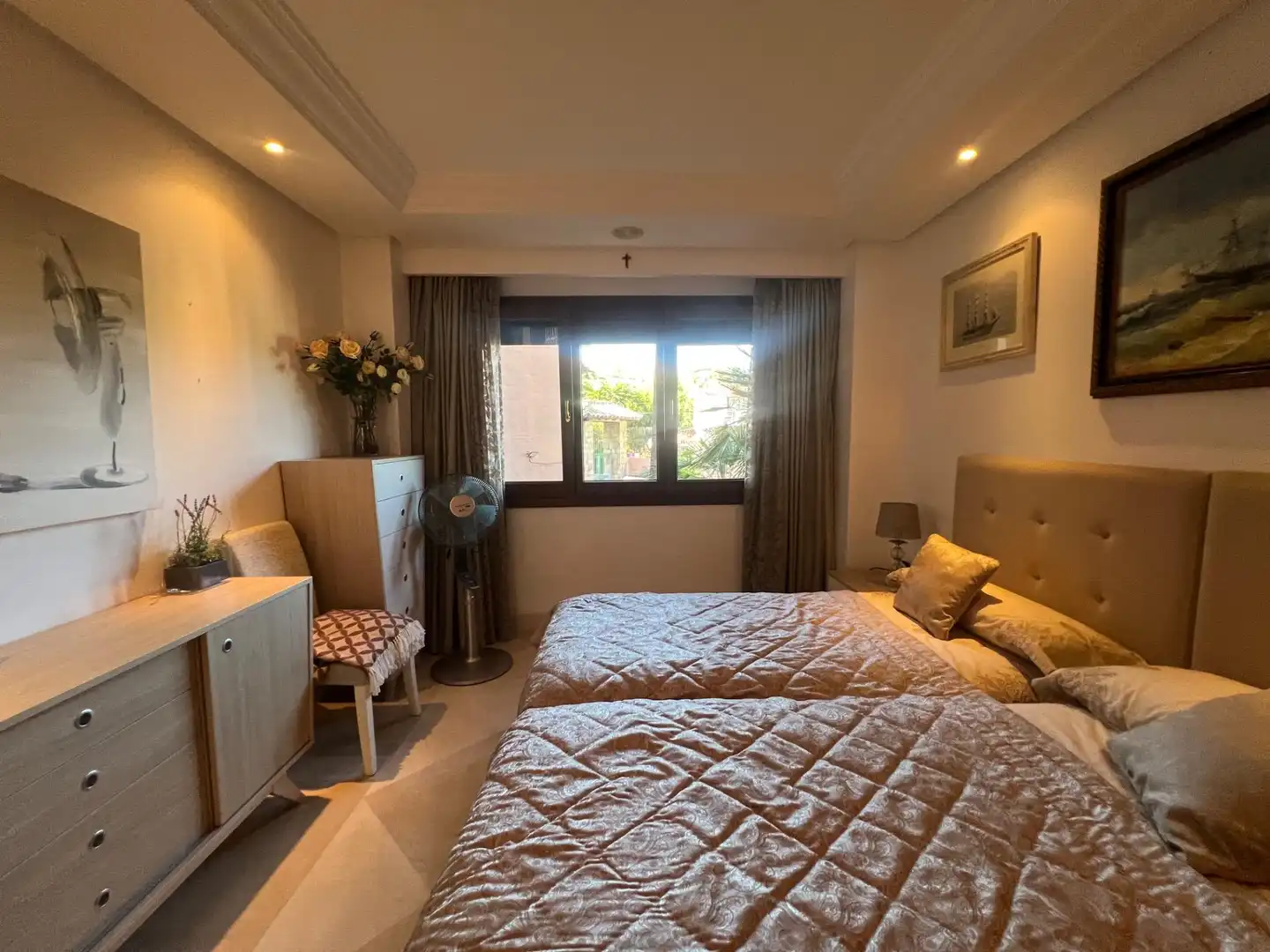 Schlafzimmer von Wohnung zum Verkauf in Estepona mit Klimaanlage, Privatgarten und Terrasse