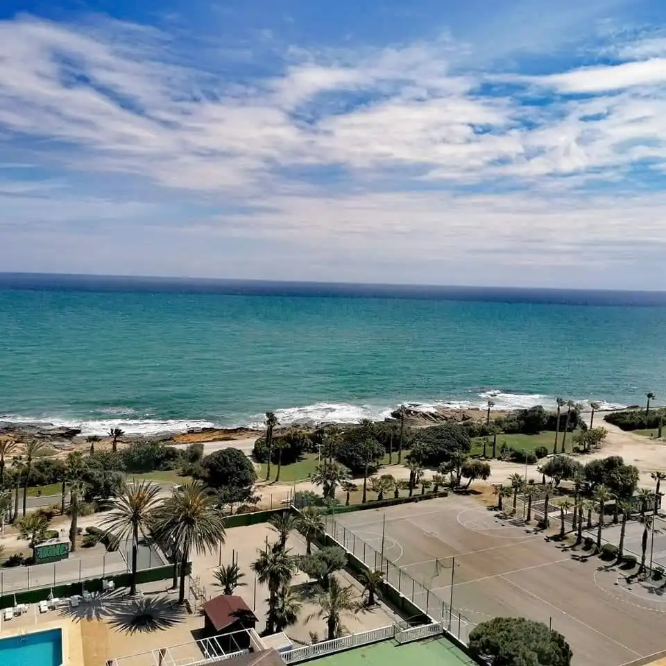 Vista exterior de Apartament en venda en Torrevieja amb Aire condicionat, Calefacció i Terrassa