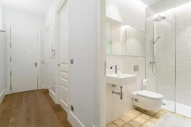 Baño de Piso en venta en Barcelona con Aire acondicionado, Calefacción y Parquet
