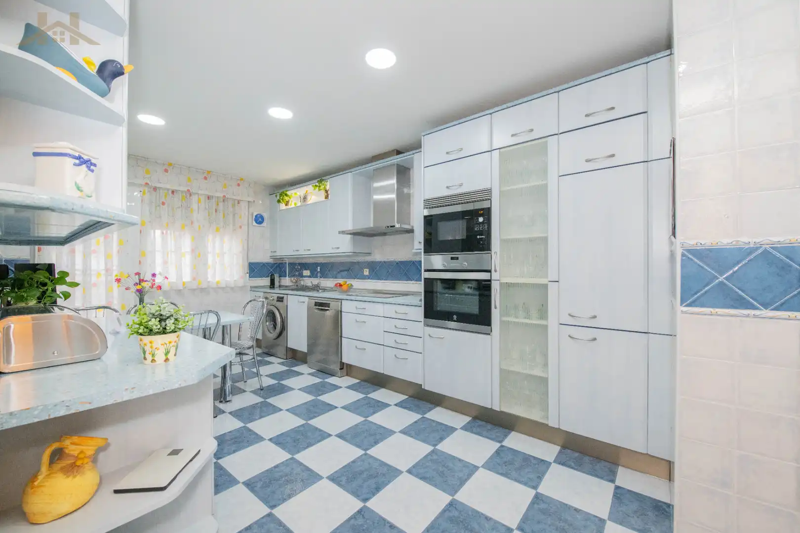 Cocina de Casa adosada en venta en Navalcarnero con Aire acondicionado, Calefacción y Jardín privado