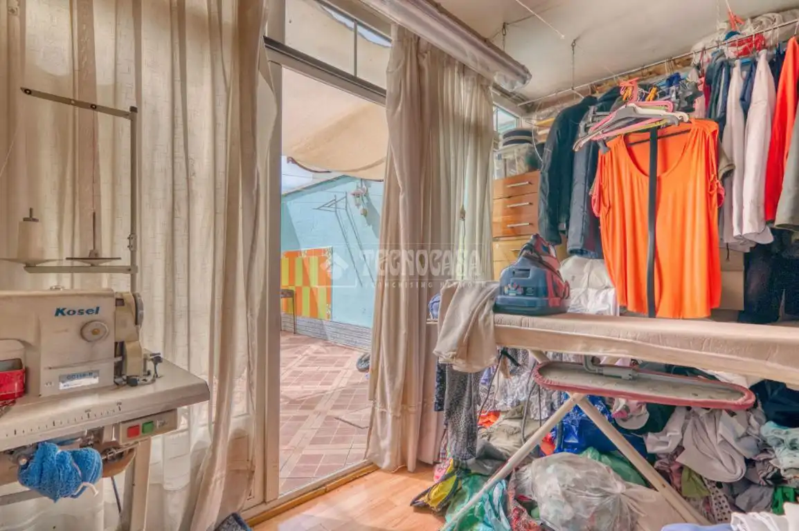 Casa adosada en venta en Valladolid con Calefacción, Parquet y Balcón