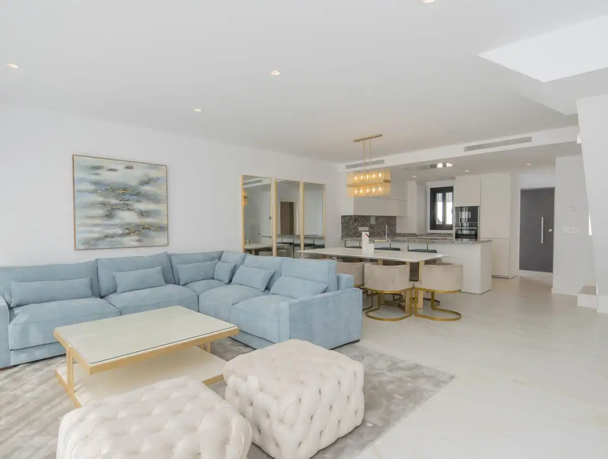 Living room of Detached homes for sale in Marbella  with Air Conditioner and Terrace