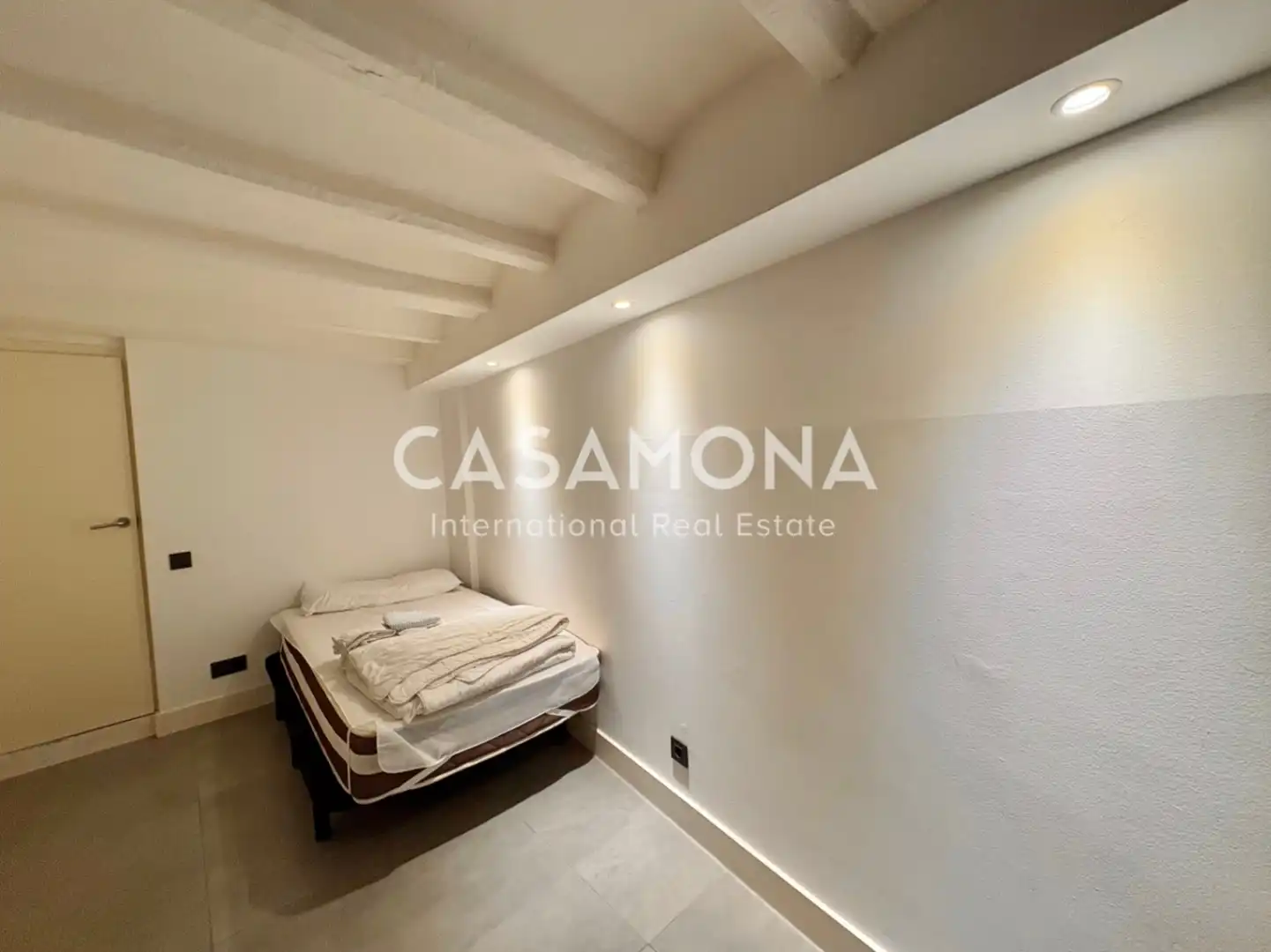 Maisonette zur Miete in Barcelona mit Klimaanlage, Heizung und Abstellraum
