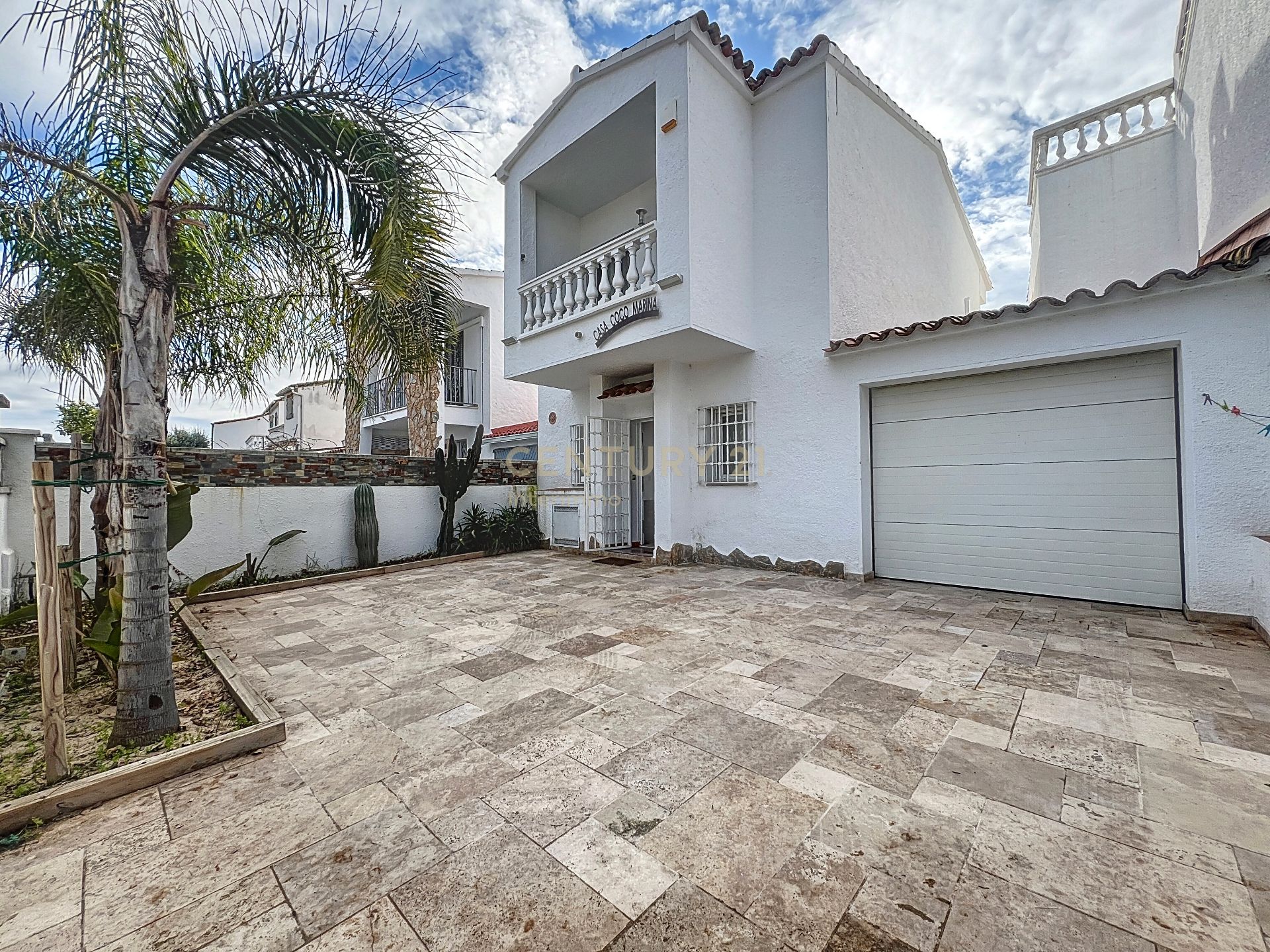 Vista exterior de Casa o xalet en venda en Empuriabrava amb Aire condicionat, Calefacció i Terrassa