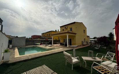 Schwimmbecken von Haus oder Chalet zum verkauf in Avinyonet de Puigventós mit Klimaanlage, Terrasse und Schwimmbad