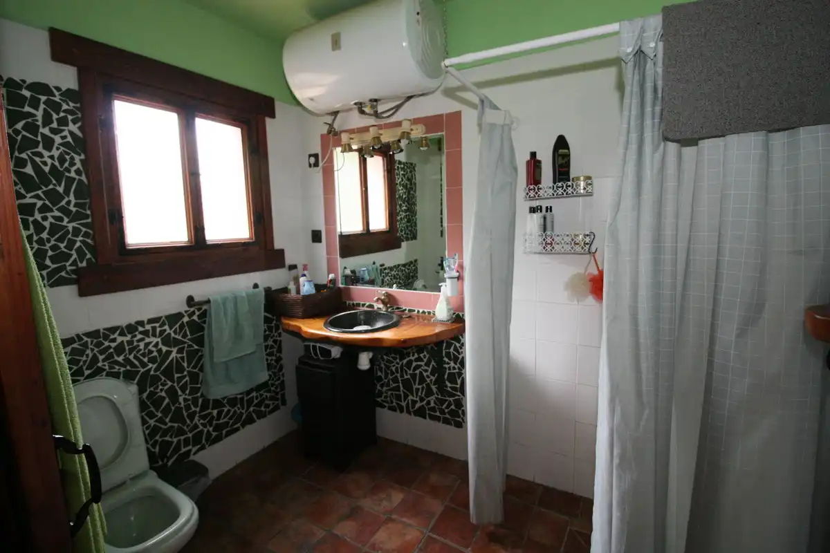 Badezimmer von Country house zum Verkauf in Arenas de San Pedro mit Heizung, Privatgarten und Terrasse