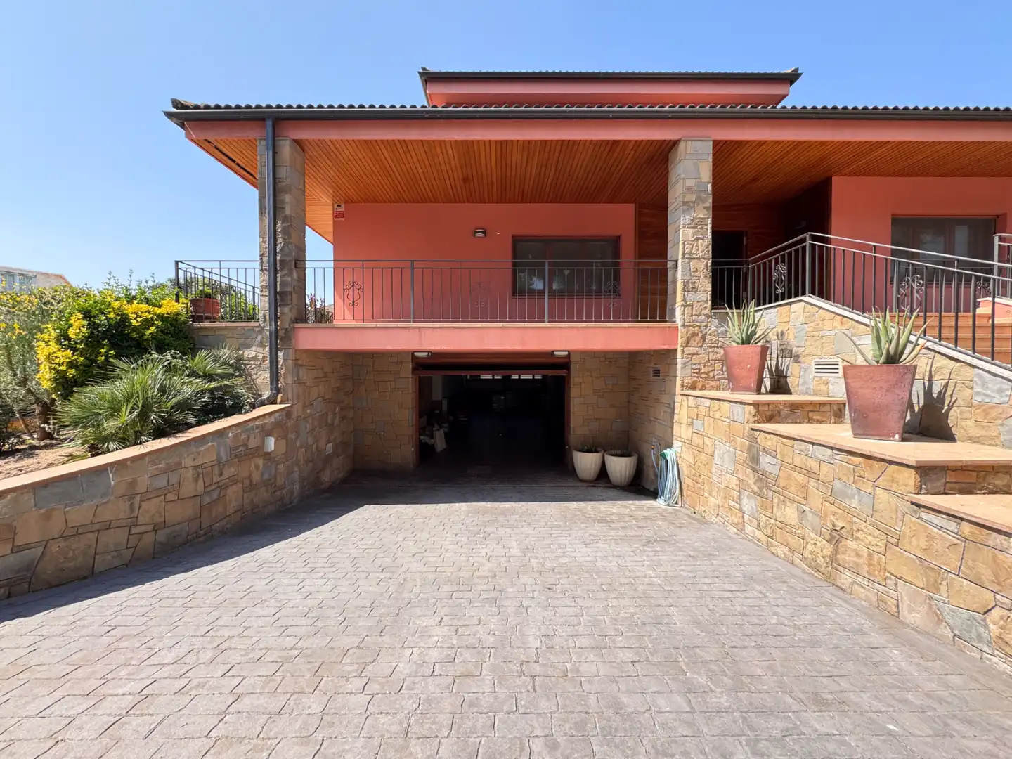 Vista exterior de Casa o xalet en venda en Cardedeu amb Aire condicionat, Calefacció i Jardí privat