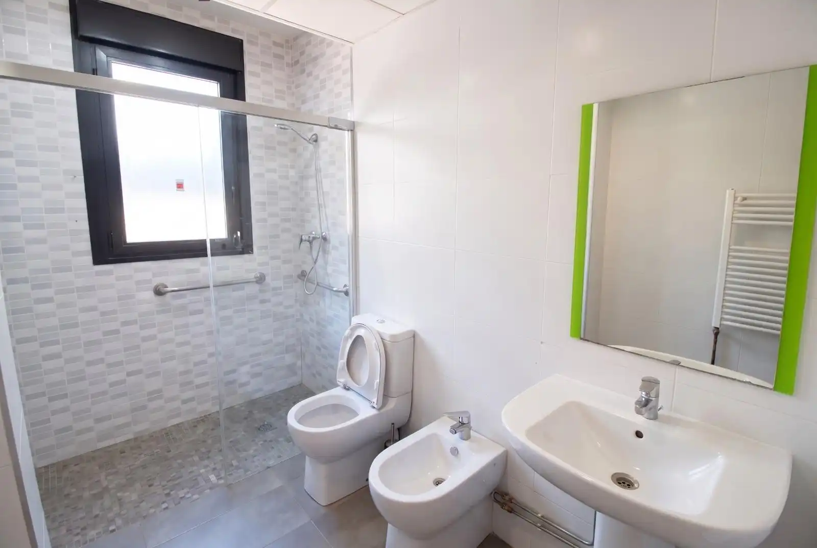 Baño de Casa o chalet en venta en Castellón de la Plana / Castelló de la Plana con Aire acondicionado, Calefacción y Jardín privado