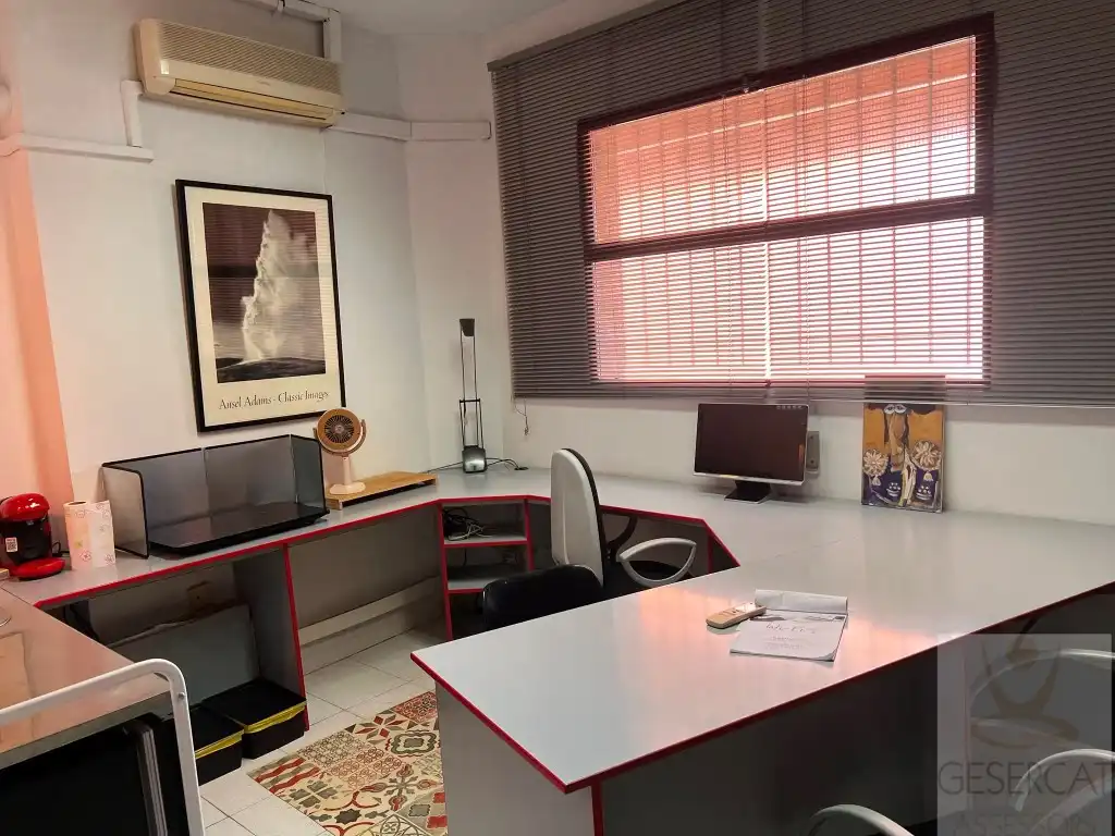 Oficina de alquiler en Sabadell