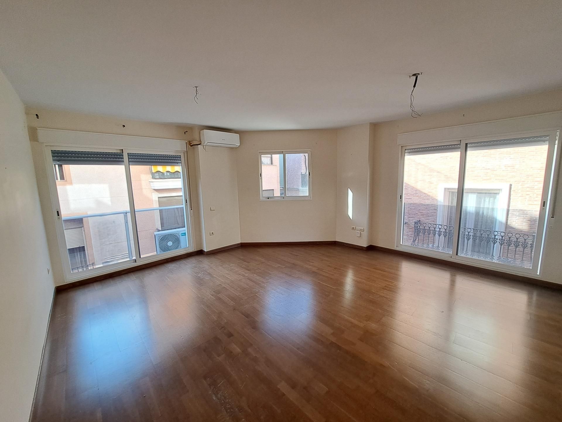 Sala de estar de Piso en venta en Alzira con Aire acondicionado, Parquet y Trastero