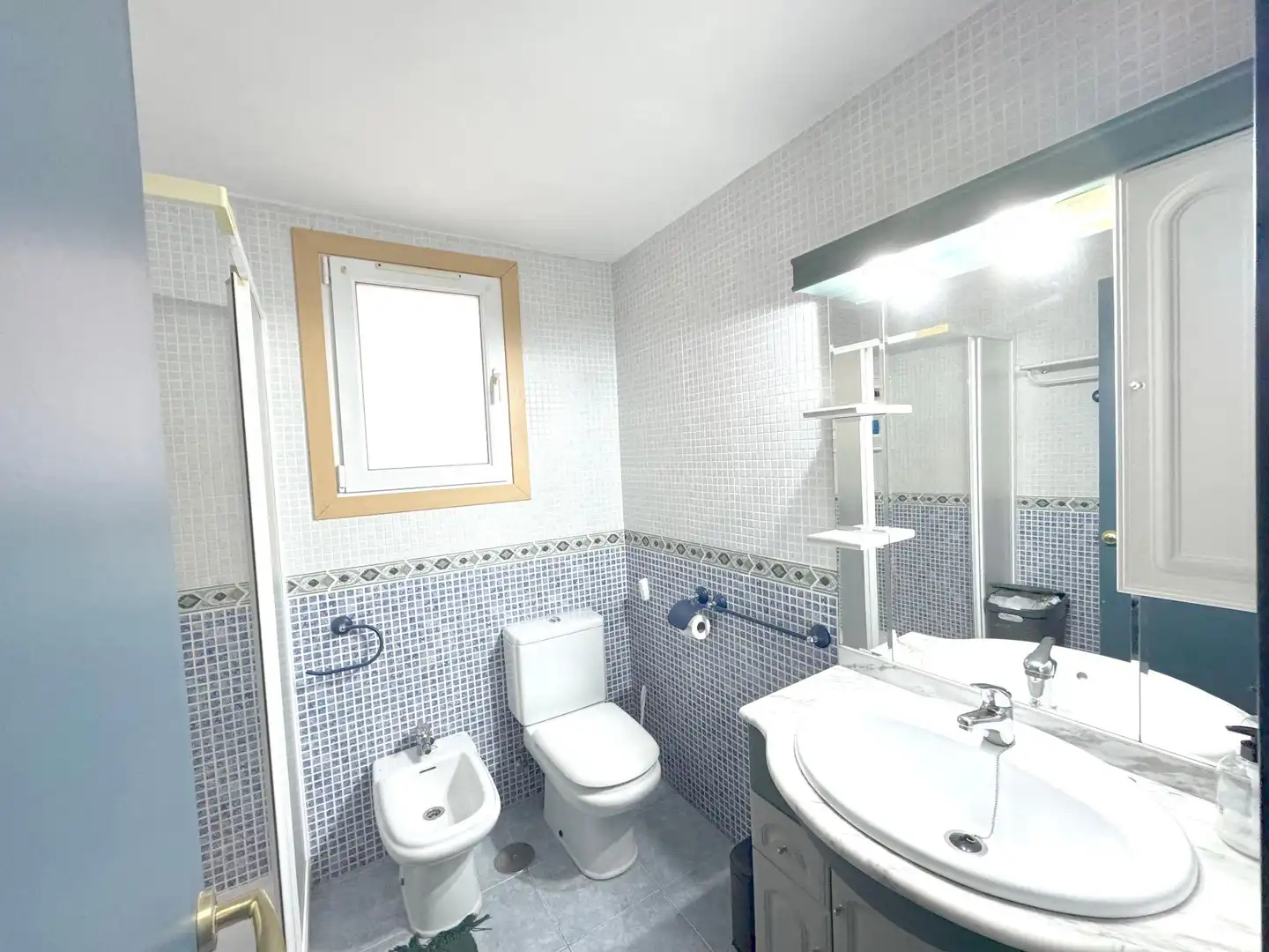 Baño de Apartamento en venta en Santa Pola con Aire acondicionado, Terraza y Amueblado