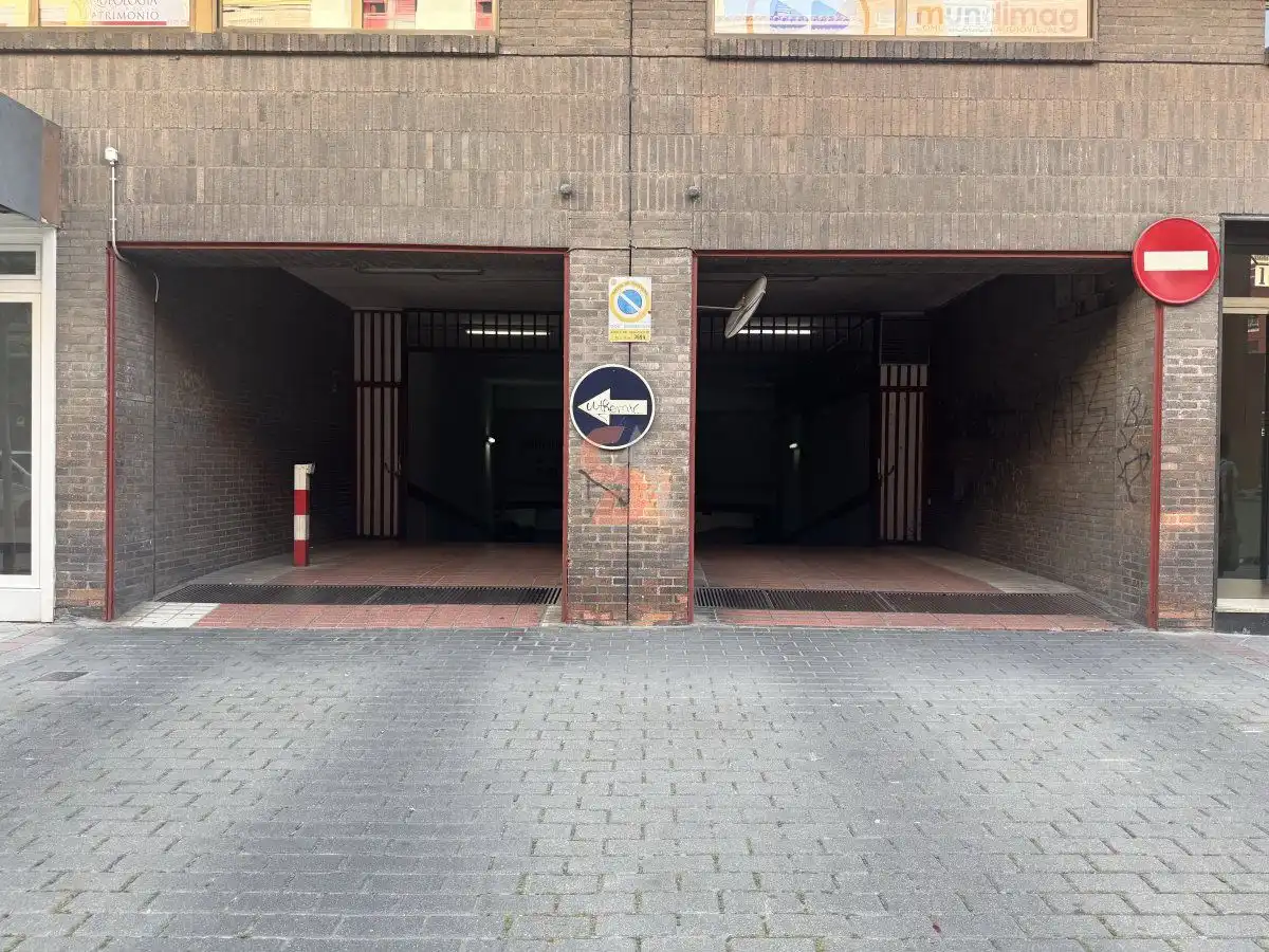 Aparcament de Pis en venda en Valladolid amb Aire condicionat, Calefacció i Terrassa