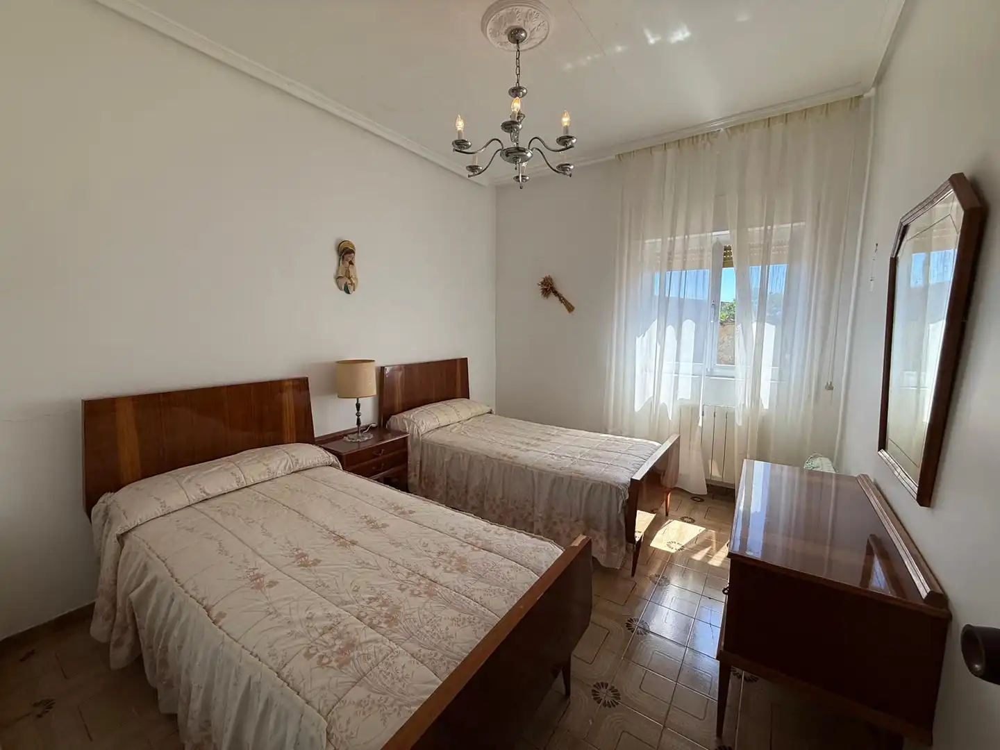 Dormitori de Casa o xalet en venda en Micereces de Tera amb Moblat