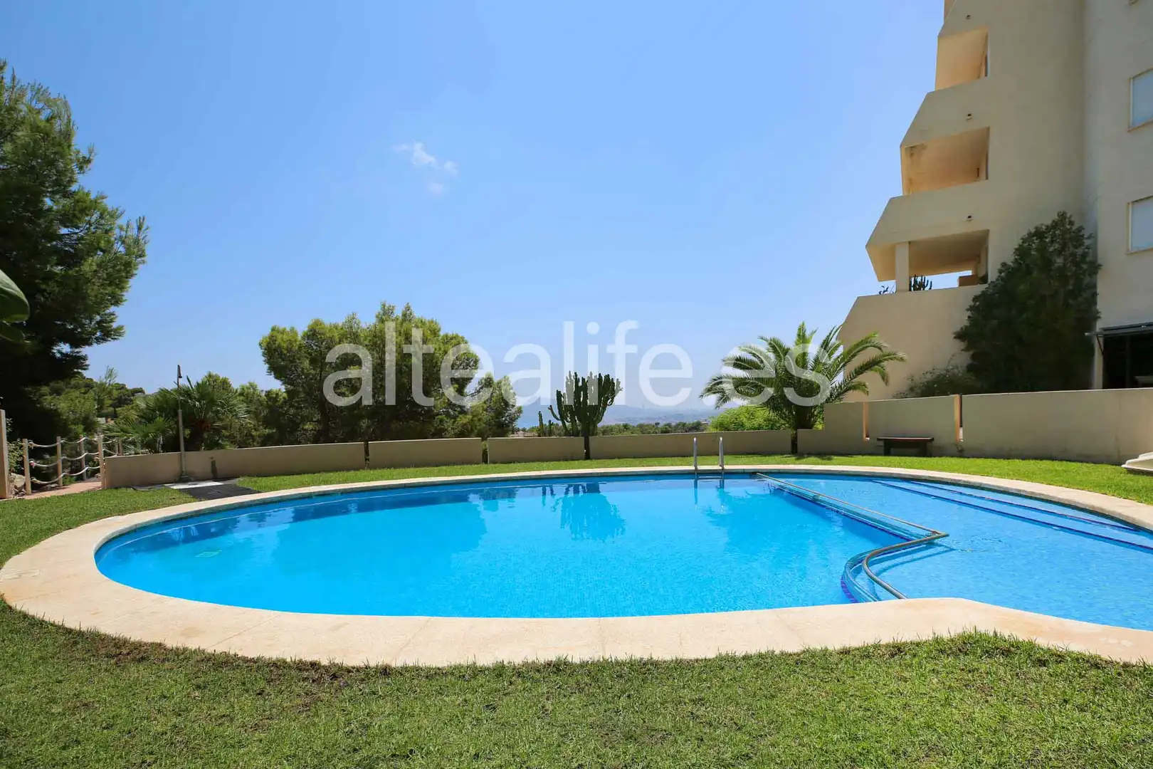 Piscina de Apartament en venda en Altea amb Aire condicionat, Terrassa i Forn