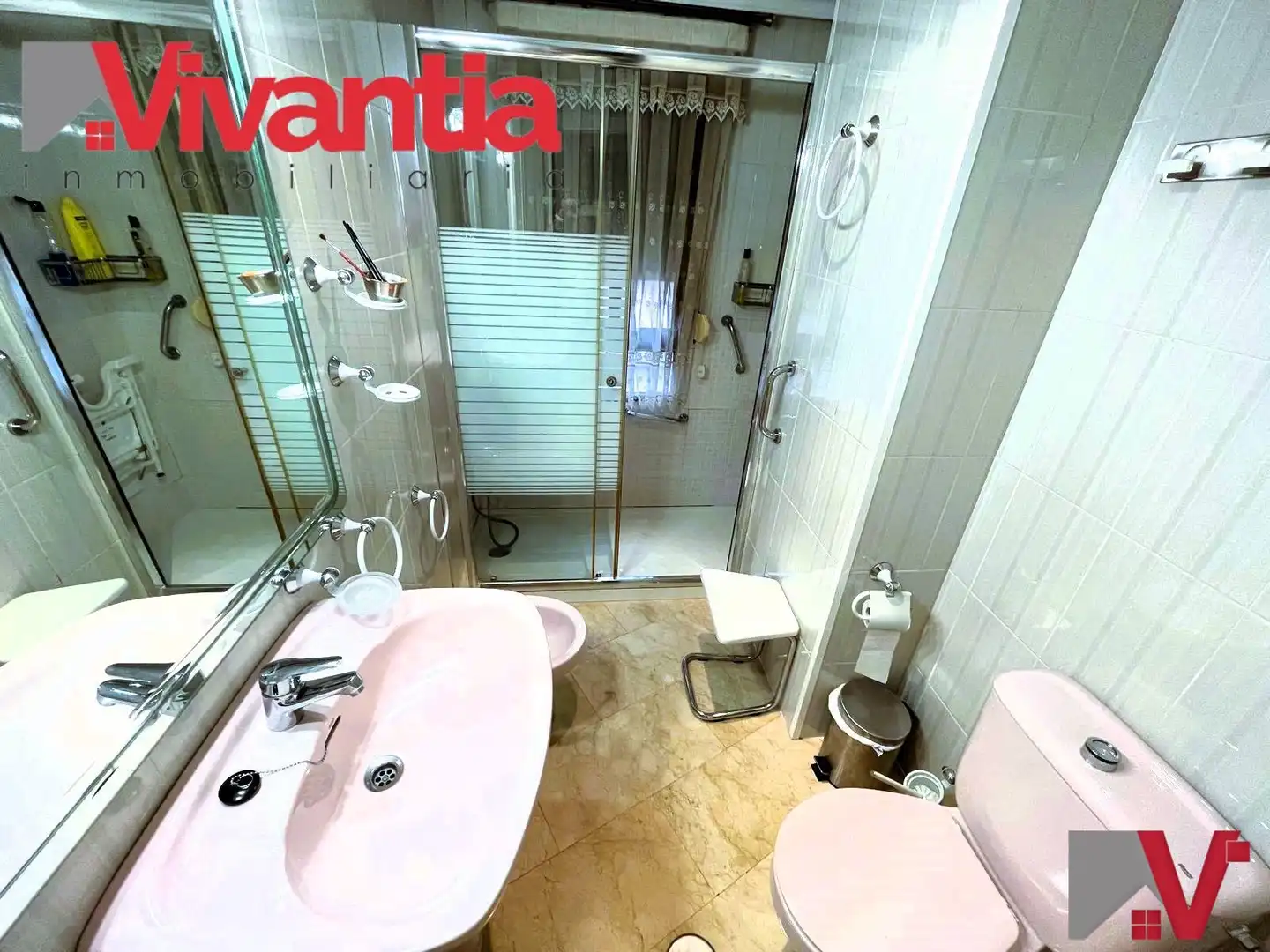 Bathroom of Flat for sale in Lorca  with Air Conditioner, Heating and Terrace