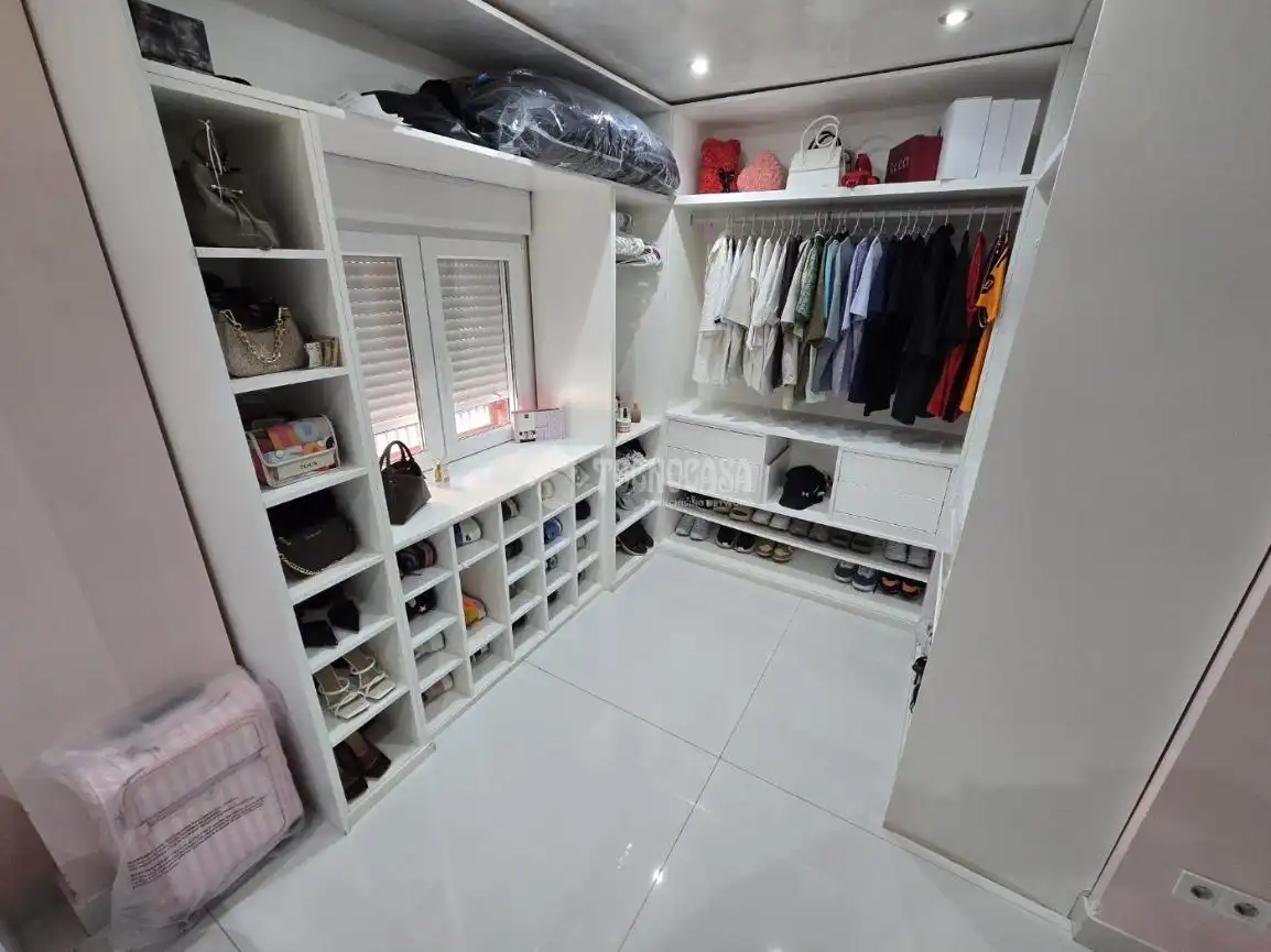 Flat for sale in Madrid  with Air Conditioner and Heating