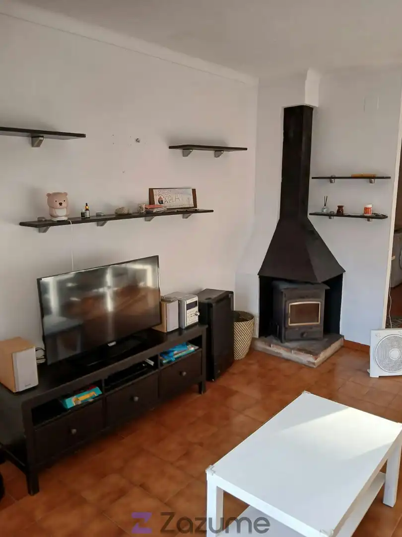 Sala d'estar de Pis de lloguer en L'Escala amb Calefacció, Terrassa i Moblat