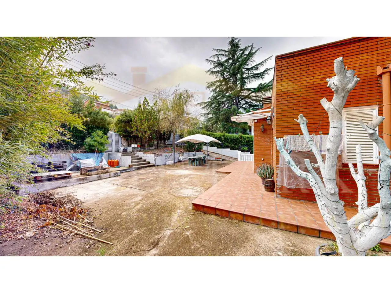 Jardí de Casa o xalet en venda en Corbera de Llobregat amb Aire condicionat, Calefacció i Jardí privat
