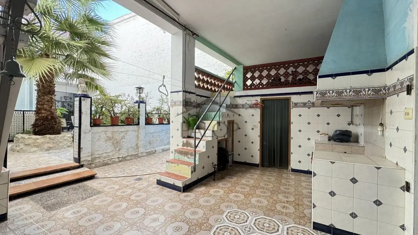 Houses for sale in La Pobla Llarga  with Private garden, Terrace and Storage room